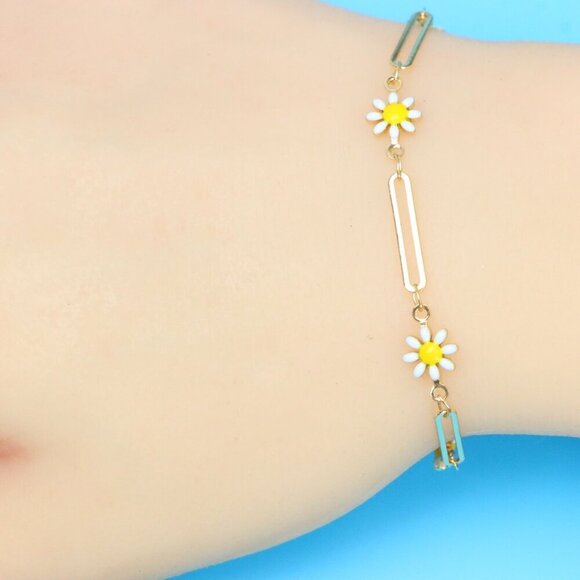 Chic & Stylish Bracelet – A Thoughtful Gift for Women and Girls, DYC1065 - Picture 2 of 8